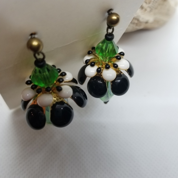 Earrings - Picture 5 of 5